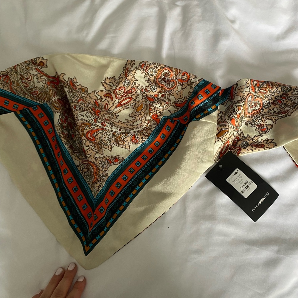 Fashion nova crop top
